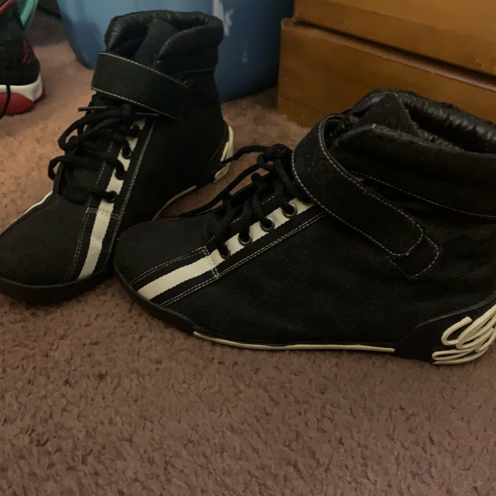 Gucci hightop straps sneakers authentic used